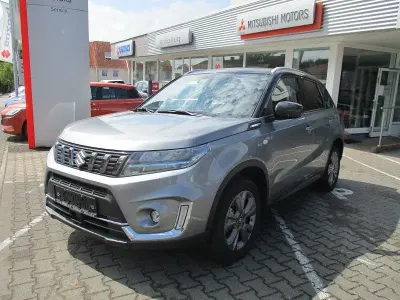 Gebraucht Suzuki Vitara Comfort 116 PS (85 kW) 2023 Grau SUV