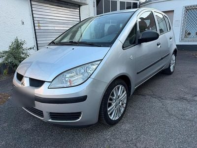 Usata Mitsubishi Colt 75 CV (55 kW) 2006 Argento Utilitaria