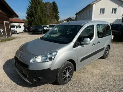 Gebraucht Peugeot Partner Tepee 92 PS (67 kW) 2014 Grau Van / Kleinbus
