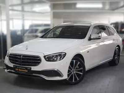 Używany Mercedes E300 306 KM (225 kW) 2021 Biały Kombi