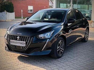 Second-hand Peugeot 208 Allure 101 CP (74 kW) 2023 Negru Hatchback