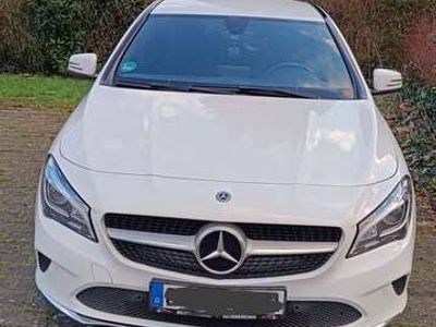 gebraucht Mercedes CLA180 CLA 1807G-DCT AMG Line