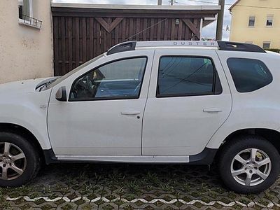 Käytetty Dacia Duster Prestige 109 HP (80 kW) 2014 Valkoinen Katumaasturi