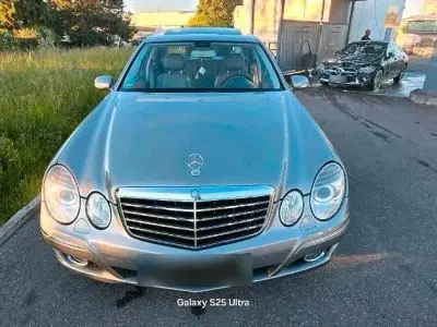 Gebraucht Mercedes E280 Elegance 231 PS (169 kW) 2006 Gold Limousine