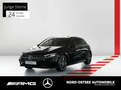 Gebraucht Mercedes A200 AMG 163 PS (119 kW) 2025 Kosmosschwarz metallic Limousine