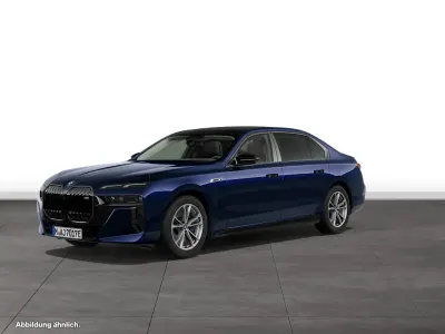 Gebraucht BMW M760e 571 PS (419 kW) 2025 Blau Limousine