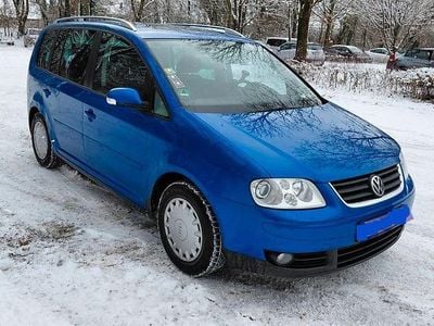 Blau Gebraucht 2005 VW Touran Trendline Van / Kleinbus | 2.600 € (Fairer Preis)