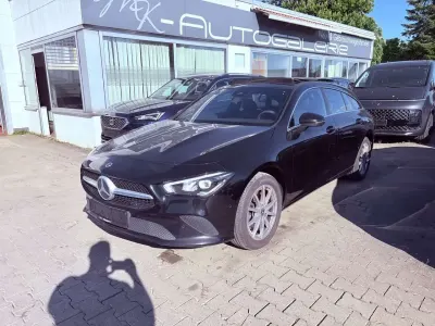 Gebraucht Mercedes CLA250e Shooting Brake 218 PS (160 kW) 2022 Nachtschwarz Kombi