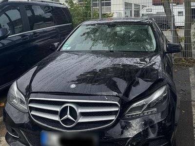 Mercedes E200