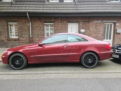 Gebraucht Mercedes CLK220 150 PS (110 kW) 2007 Rot Coupé