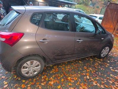 Gebraucht Hyundai ix20 90 PS (66 kW) 2011 Grau Kleinwagen