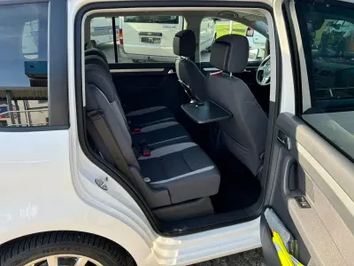 Używany VW Touran Life 150 KM (110 kW) 2014 Biały Minivan