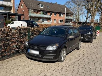 Second-hand Opel Astra Sport 125 CP (91 kW) 2004 Negru Berlinǎ