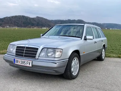 Gebraucht Mercedes E200 136 PS (100 kW) 1994 Silber Kombi