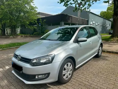 Gebraucht VW Polo 70 PS (51 kW) 2011 Silber Kleinwagen
