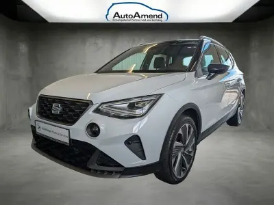 Gebraucht Seat Arona FR 150 PS (110 kW) 2023 "nevada" weiss SUV