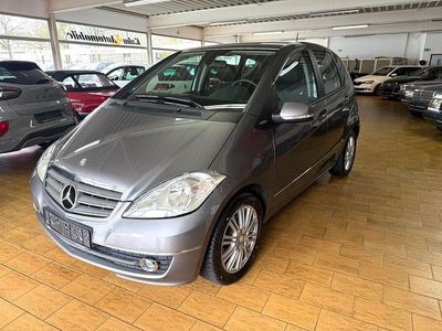 Gebraucht Mercedes A180 116 PS (85 kW) 2011 Grau SUV