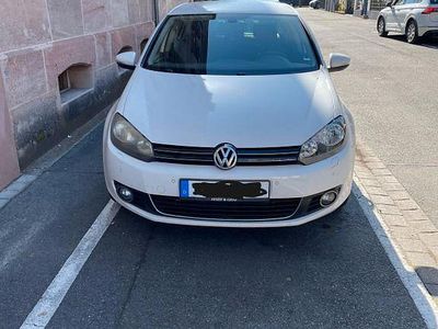 Gebraucht VW Golf VI Highline 122 PS (89 kW) 2010 Weiß Kleinwagen