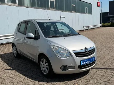 Gebraucht Opel Agila Edition 94 PS (69 kW) 2012 Silber Kleinwagen