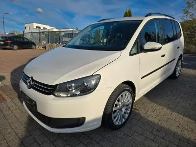 Gebraucht VW Touran 105 PS (77 kW) 2013 Weiß Van / Kleinbus