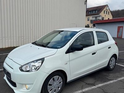 Weiß Gebraucht 2015 Mitsubishi Space Star Limousine | 4.990 €