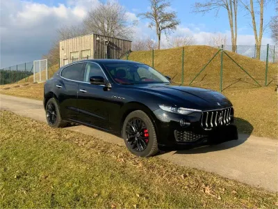 Gebraucht Maserati Levante 275 PS (202 kW) 2020 Schwarz SUV