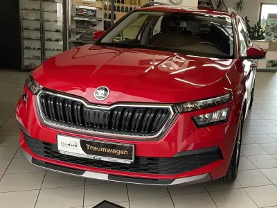 Gebraucht Skoda Kamiq Ambition 95 PS (69 kW) 2021 Velvetrot metallic SUV