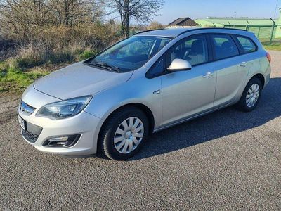 Gebraucht Opel Astra Exklusiv 110 PS (80 kW) 2015 Silber Kombi
