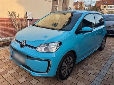 Blau Gebraucht 2021 VW e-up! United Kleinwagen | 12.500 € (Guter Preis)