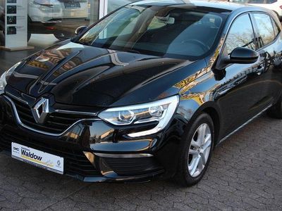 Gebraucht Renault Mégane IV Play 132 PS (97 kW) 2017 Schwarz Limousine