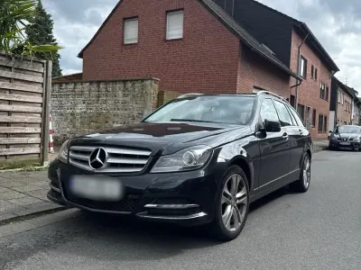 Gebraucht Mercedes C220 170 PS (125 kW) 2012 Schwarz Kombi