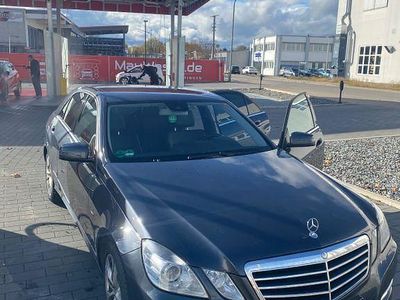 Mercedes E300