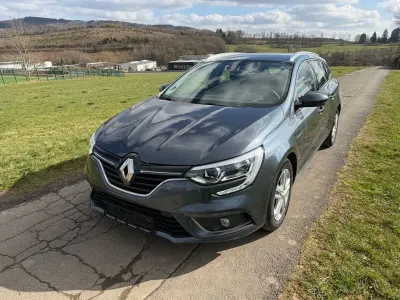 Gebraucht Renault Mégane Business 116 PS (85 kW) 2020 Grau Limousine