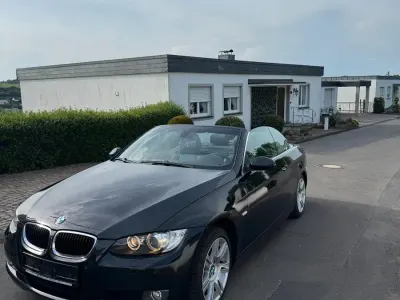 Gebraucht BMW 320 Cabriolet 170 PS (125 kW) 2007 Schwarz Cabrio