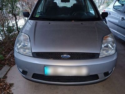 gebraucht Ford Fiesta SILBER SITZHEIZUNG KLIMA BEHEIZBARE FRONTSCHEIBE