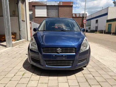 Gebraucht Suzuki Splash 65 PS (47 kW) 2009 Blau Kleinwagen