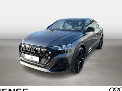 Neu Audi Q8 Comfort 490 PS (360 kW) 2025 Grau SUV