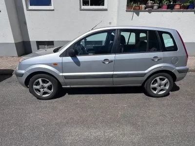 Gebraucht Ford Fusion 80 PS (58 kW) 2007 Silber Kleinwagen