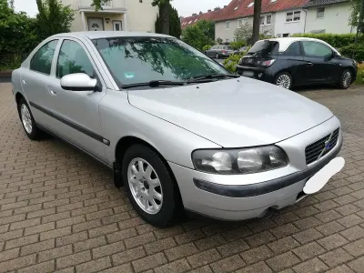 Gebraucht Volvo S60 140 PS (102 kW) 2001 Silber Limousine