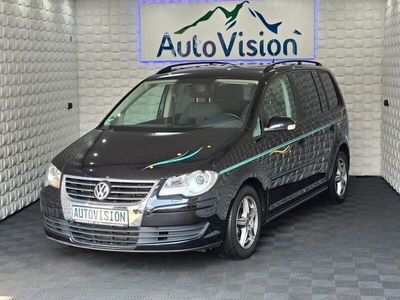 Schwarz Gebraucht 2010 VW Touran United Van / Kleinbus | 5.950 € (Guter Preis)