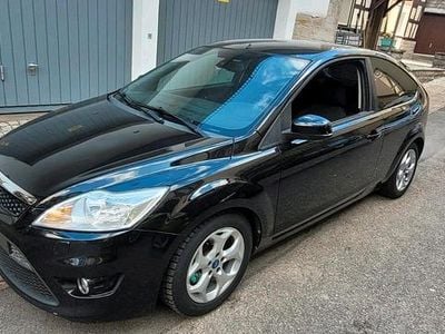 Gebraucht Ford Focus 100 PS (73 kW) 2011 Schwarz Limousine