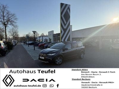 Grau Gebraucht 2022 Dacia Jogger Van / Kleinbus | 14.390 € (Guter Preis)