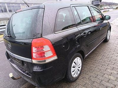 Gebraucht Opel Zafira Edition 140 PS (102 kW) 2011 Schwarz Van / Kleinbus