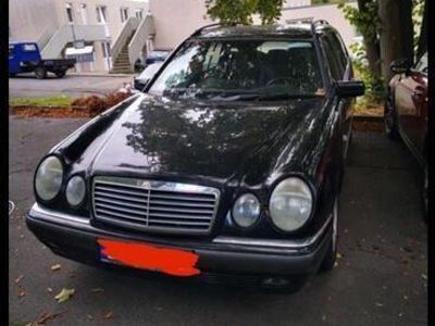 Mercedes E240