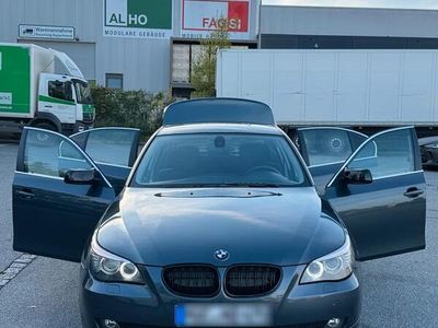 BMW 523