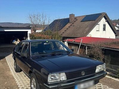 Usata VW Passat 115 CV (84 kW) 1982 Blu Berlina