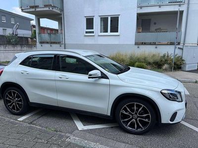Mercedes GLA200