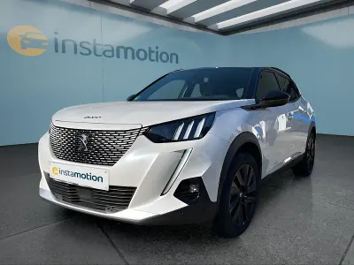Second-hand Peugeot e-2008 GT 100 kW (136 CP) 2022 Alb SUV