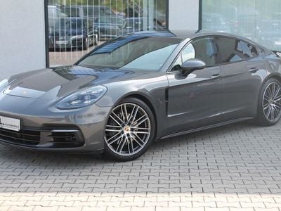 Porsche Panamera 4S