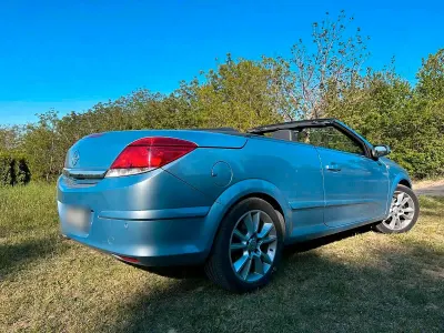 Gebraucht Opel Astra Cabriolet 140 PS (102 kW) 2007 Blau Cabrio